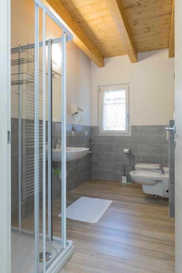 Residenze Lariane Appartement Colico Buitenkant foto