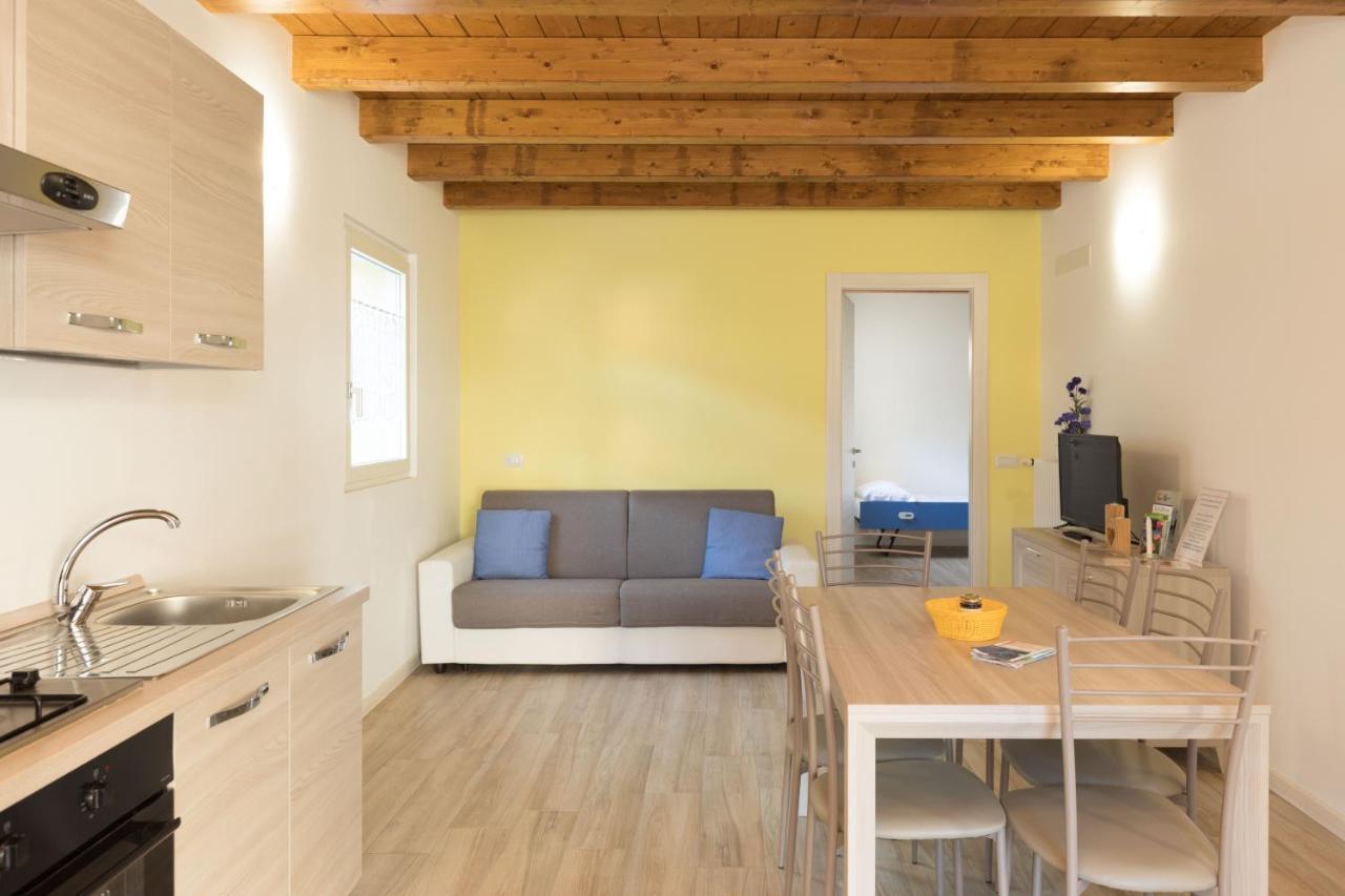 Residenze Lariane Appartement Colico Buitenkant foto