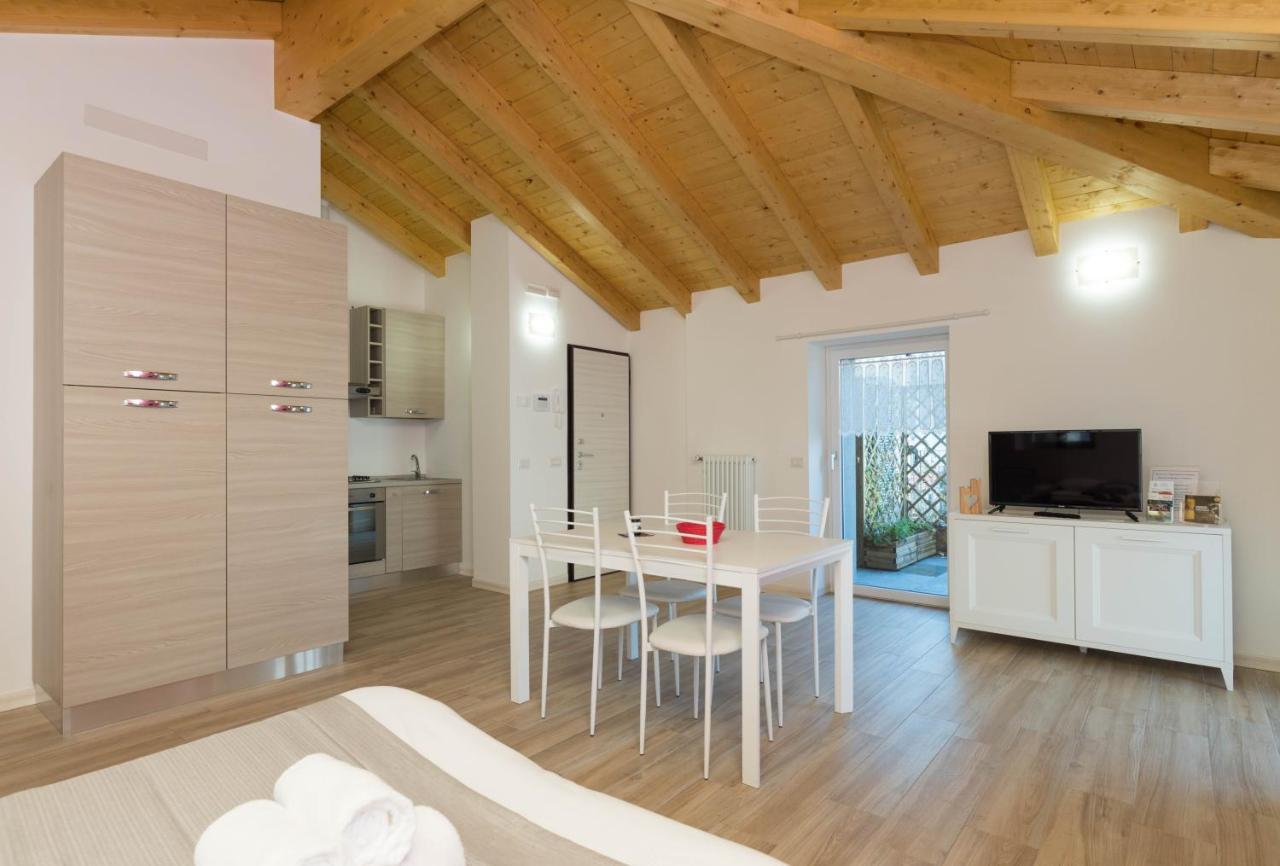 Residenze Lariane Appartement Colico Buitenkant foto